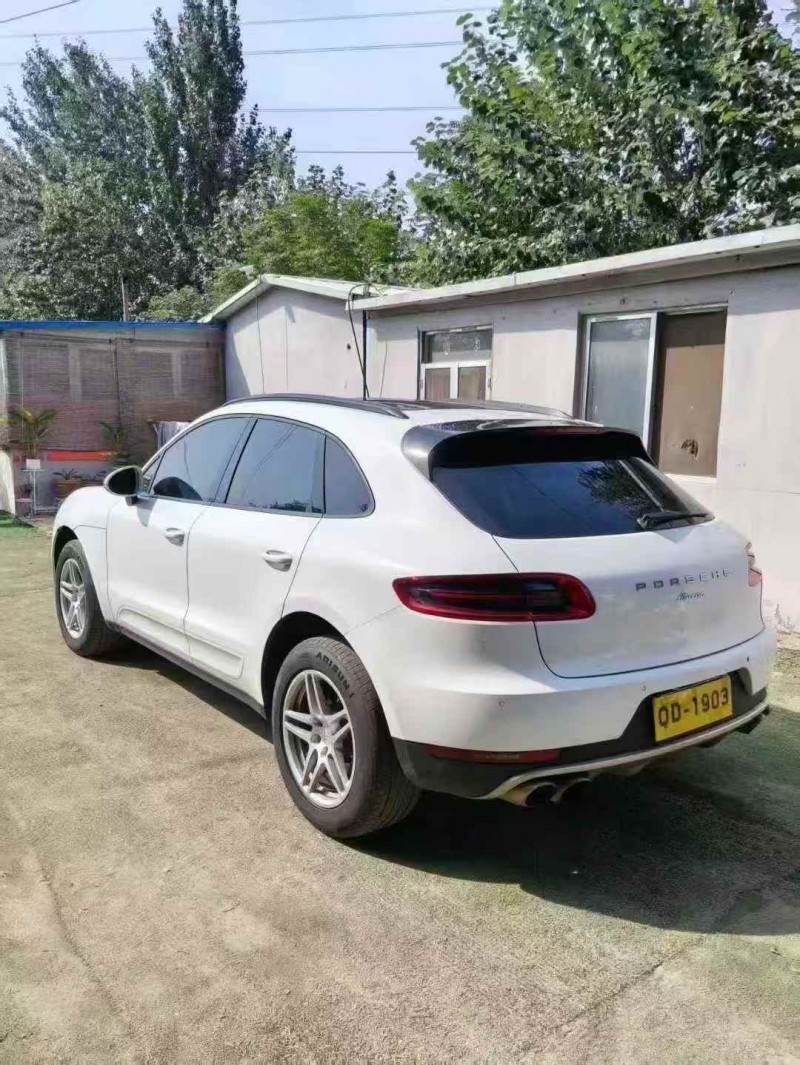 济宁17年保时捷Macan9