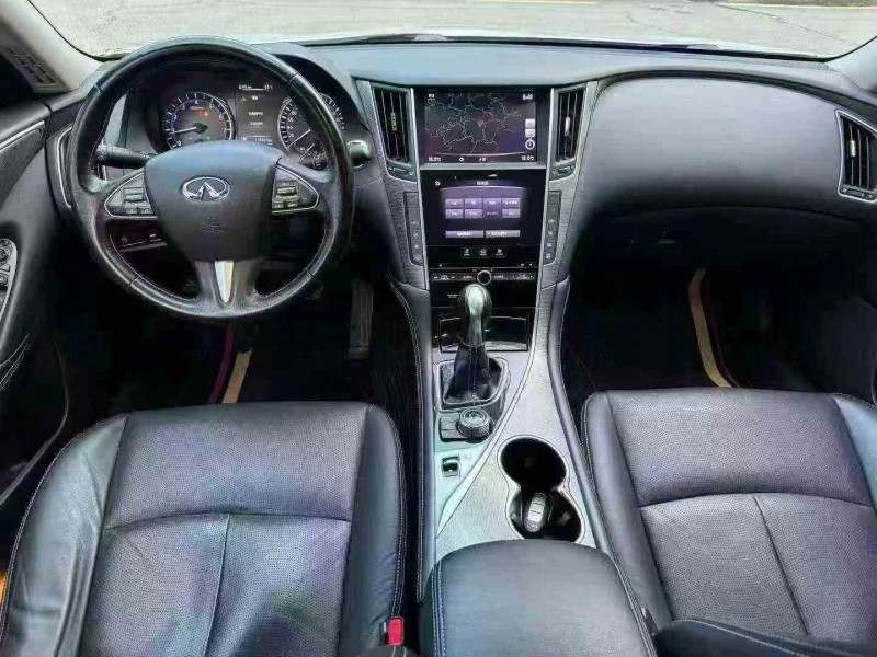 张家界15年英菲尼迪Q50L6