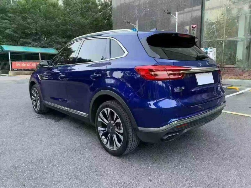 张家界19年红旗HS54