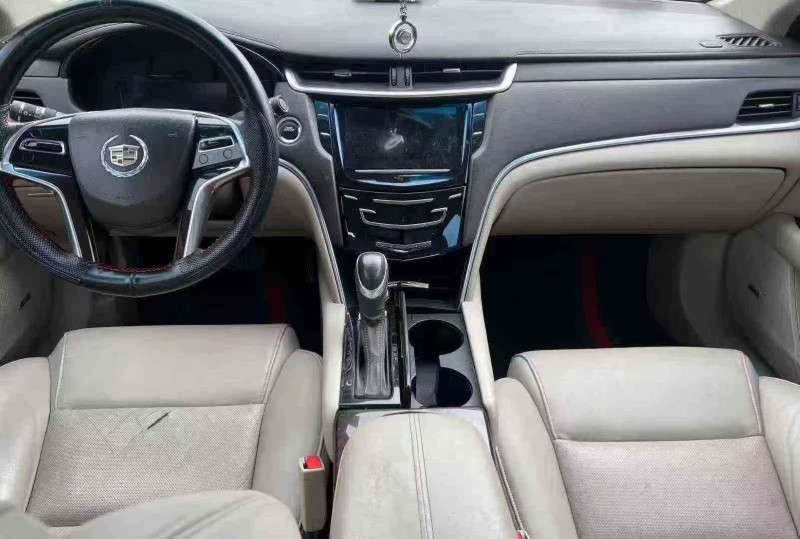 连云港15年凯迪拉克XTS4