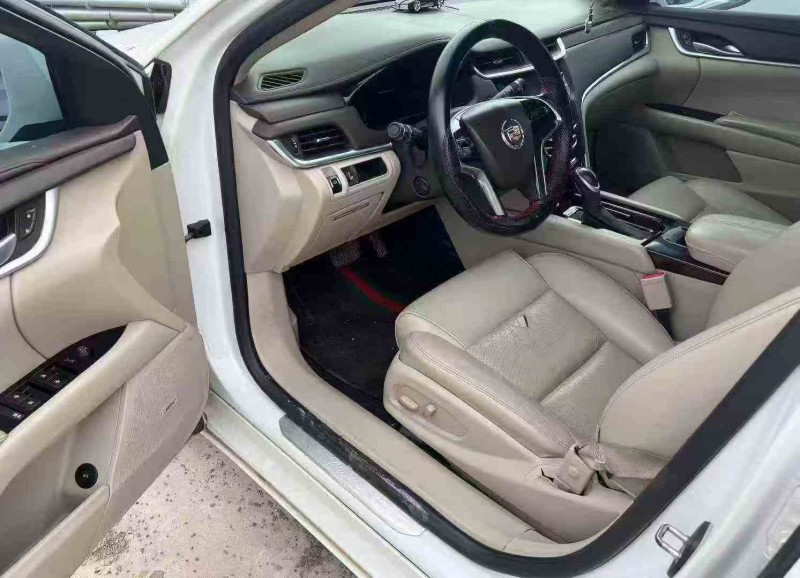 连云港15年凯迪拉克XTS9