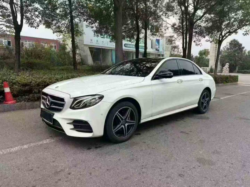 张家界19年奔驰E2