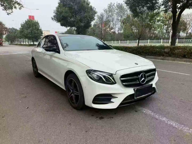 张家界19年奔驰E3