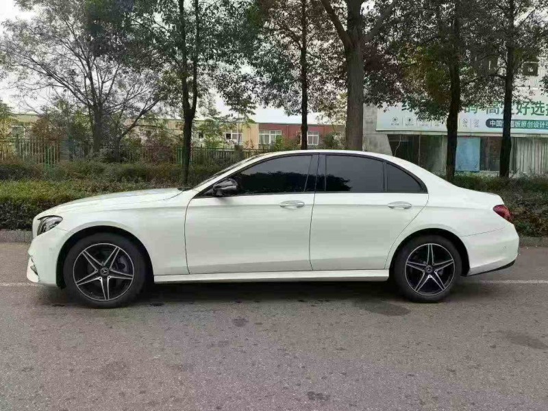 张家界19年奔驰E7