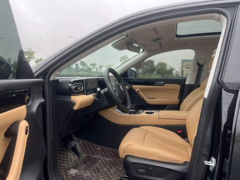 盐城24年零跑汽车C114