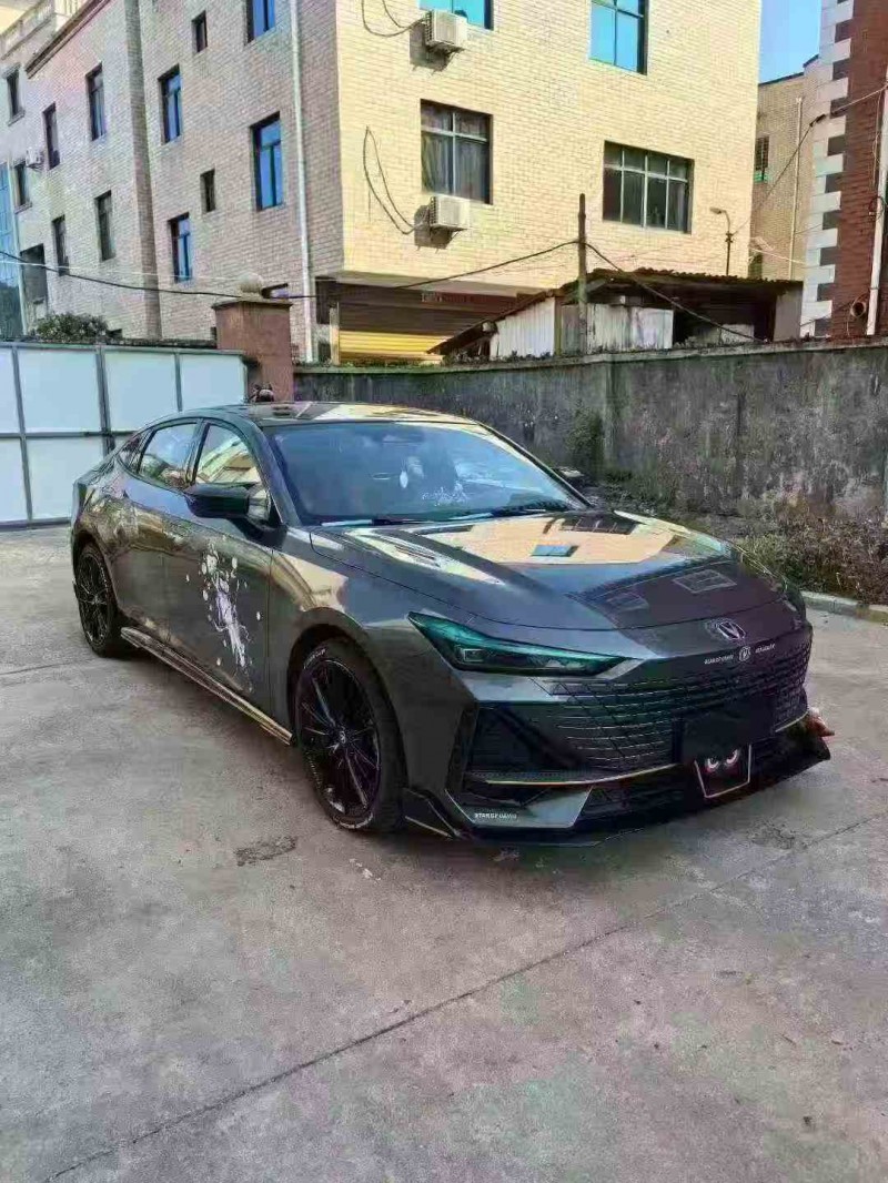 南平24年长安汽车UNI2