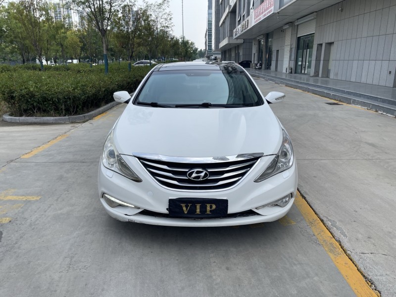 济宁15年现代索纳塔1