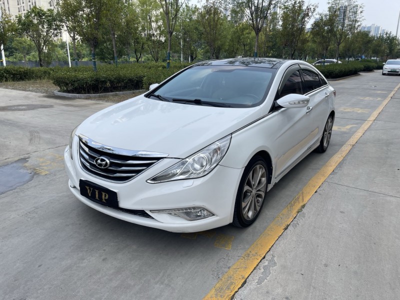 济宁15年现代索纳塔2