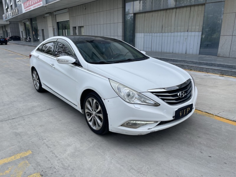 济宁15年现代索纳塔3