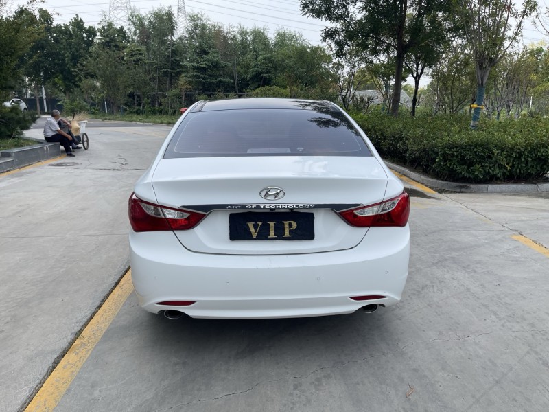 济宁15年现代索纳塔9