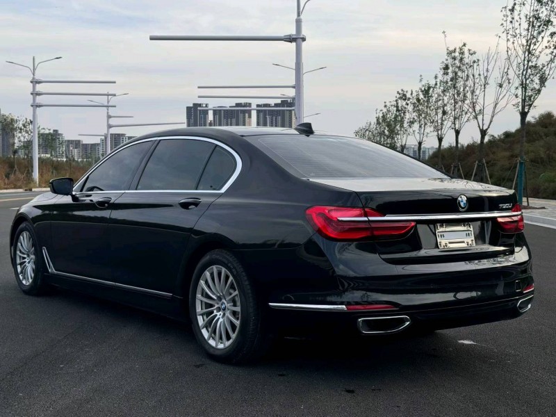 石家庄18年宝马7系5