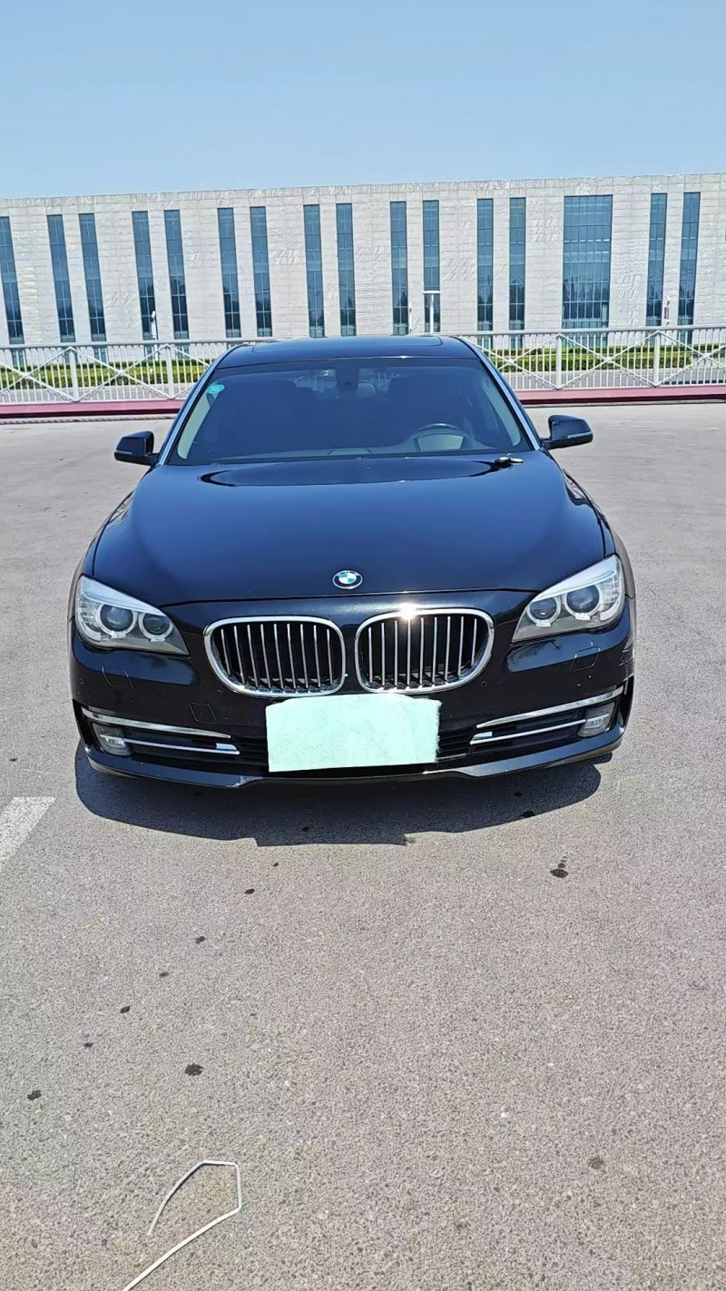 淄博15年宝马7系1