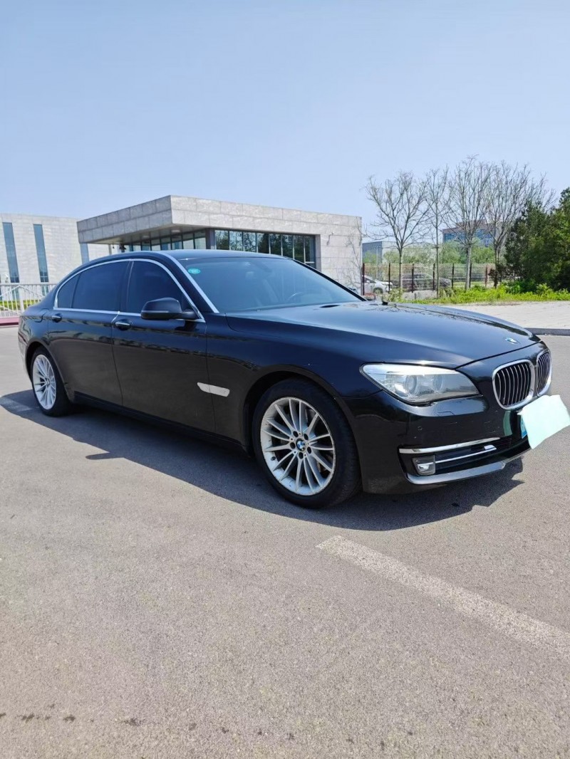 淄博15年宝马7系2