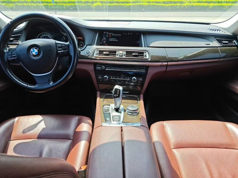 淄博15年宝马7系5