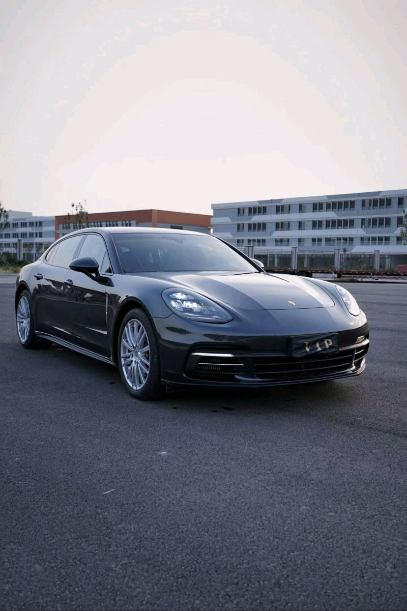 石家庄19年保时捷帕拉梅拉2
