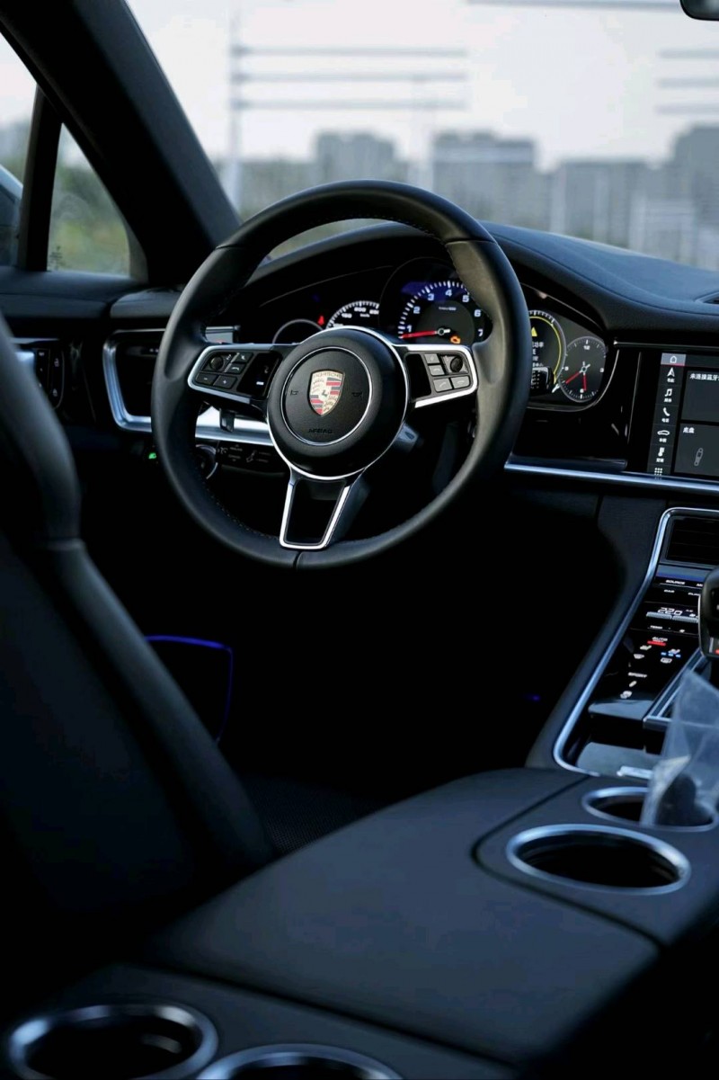 石家庄19年保时捷帕拉梅拉8
