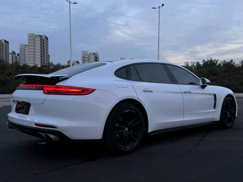 石家庄18年保时捷帕拉梅拉2