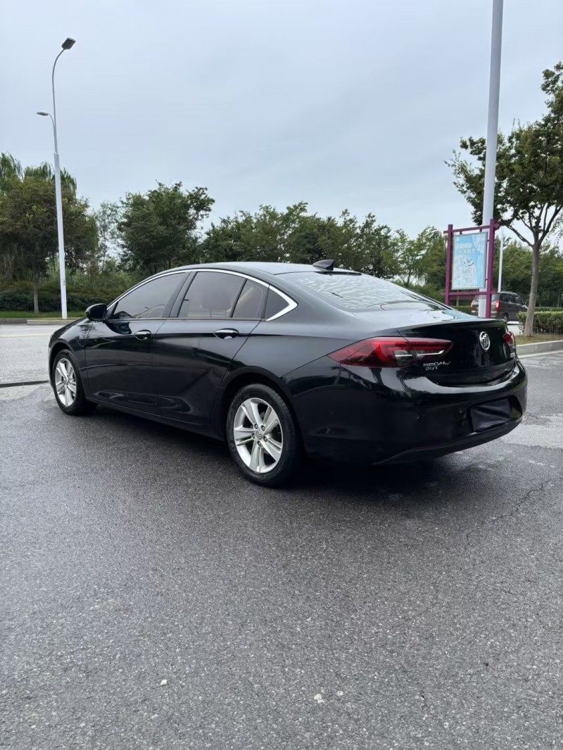 宿迁18年别克君威7