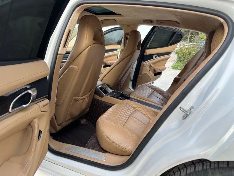 徐州11年保时捷帕拉梅拉6