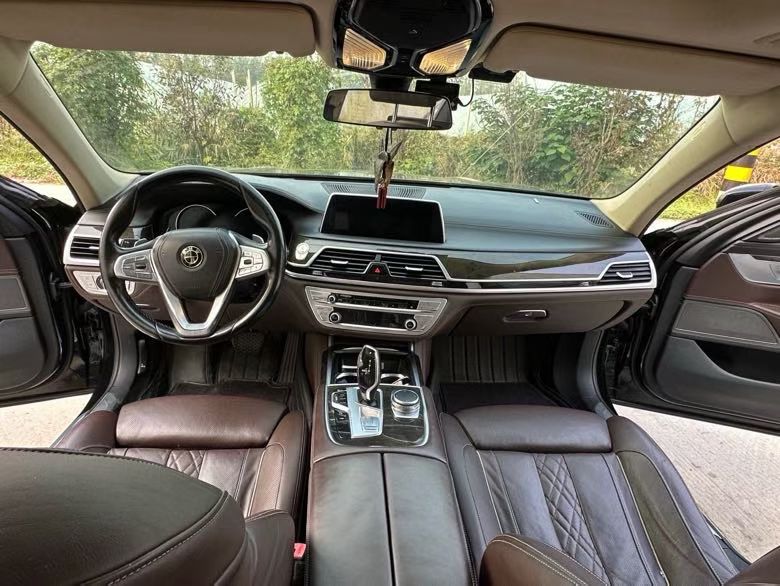 徐州17年宝马7系7