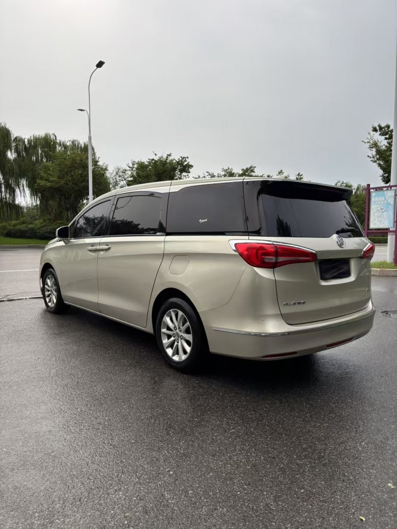 宿迁18年别克GL87