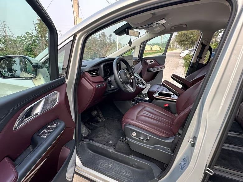 徐州23年红旗HQ95