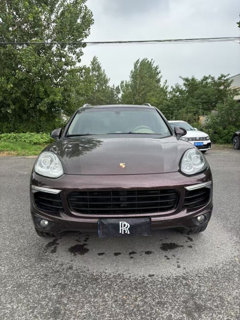 宿迁16年保时捷卡宴1