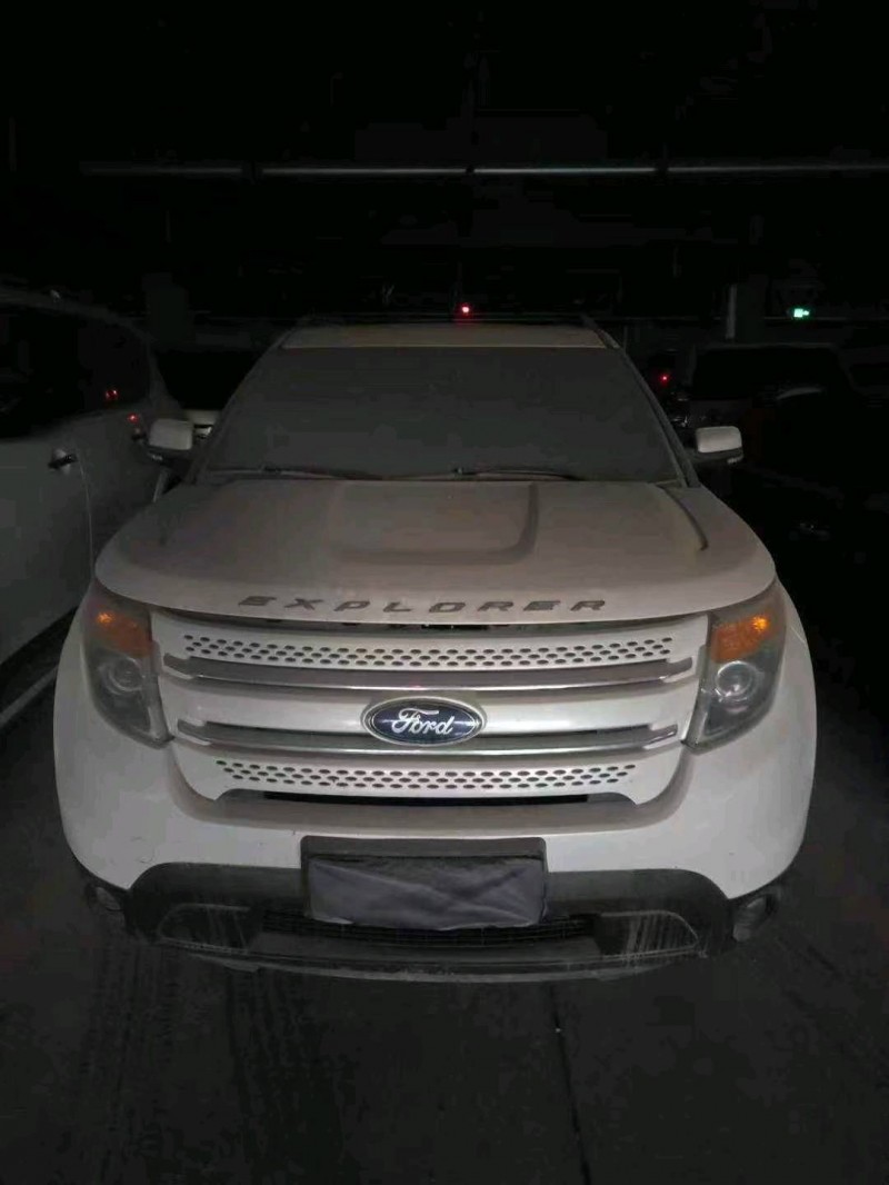 徐州14年福特探险者1