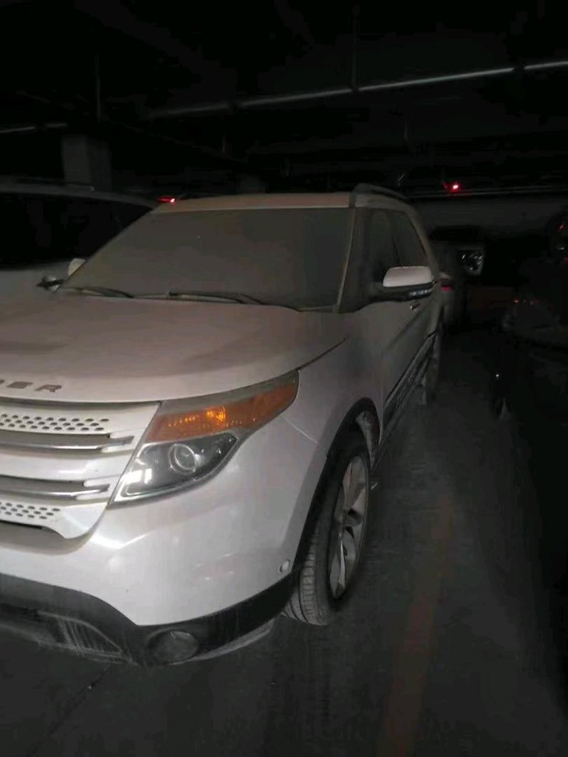 徐州14年福特探险者2