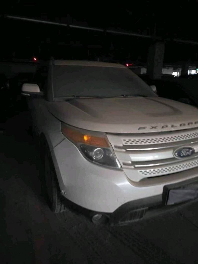 徐州14年福特探险者3