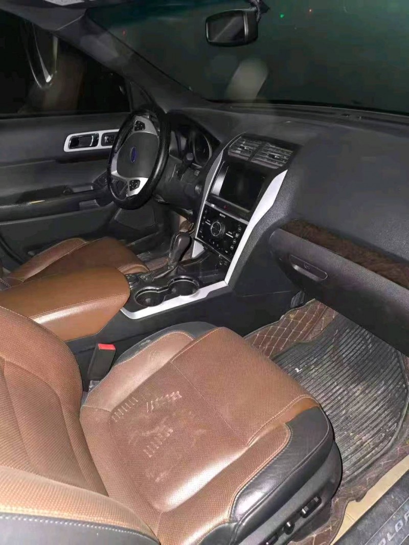 徐州14年福特探险者4