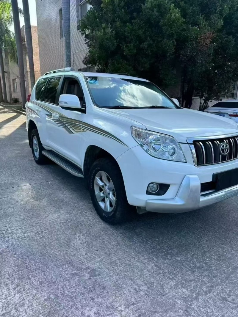 深圳13年丰田普拉多3