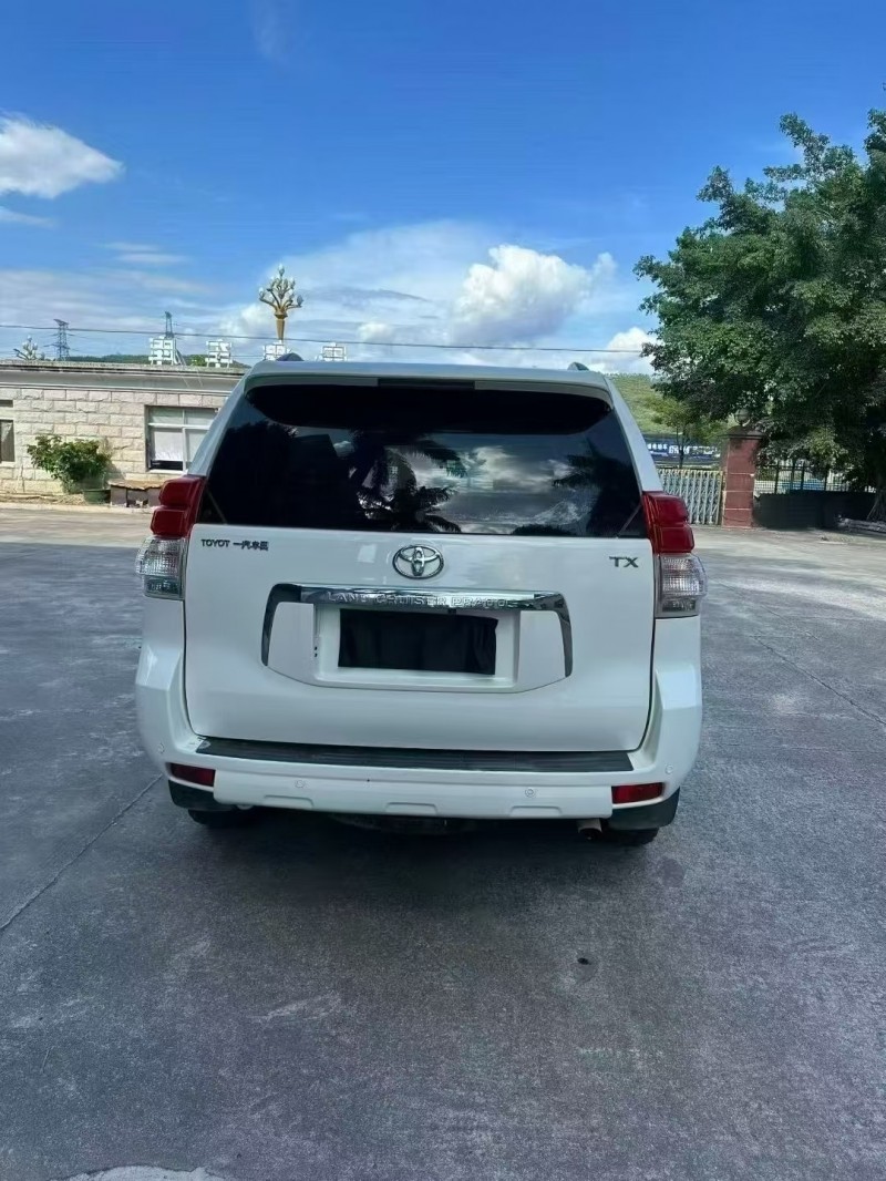 深圳13年丰田普拉多9