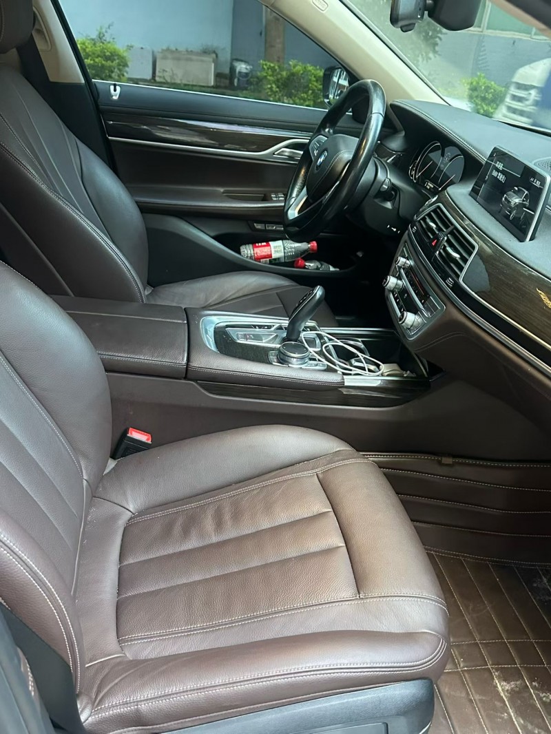 广州16年宝马7系8