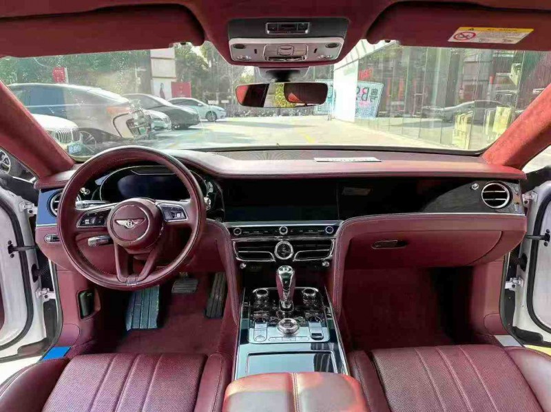 深圳22年宾利飞驰5