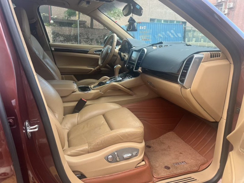 东莞13年保时捷卡宴4