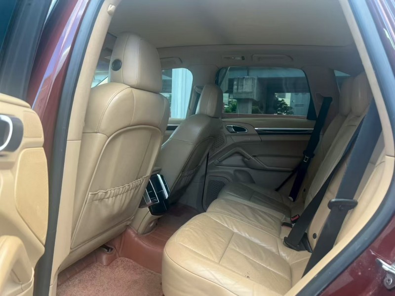 东莞13年保时捷卡宴5