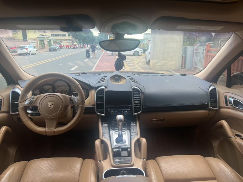 东莞13年保时捷卡宴7