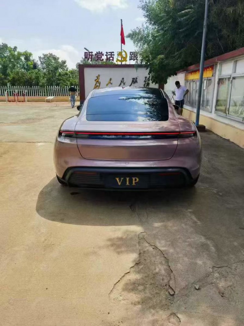 潍坊21年保时捷Taycan9