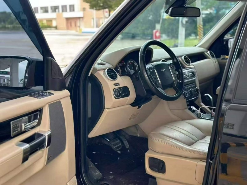 广州11年路虎发现5