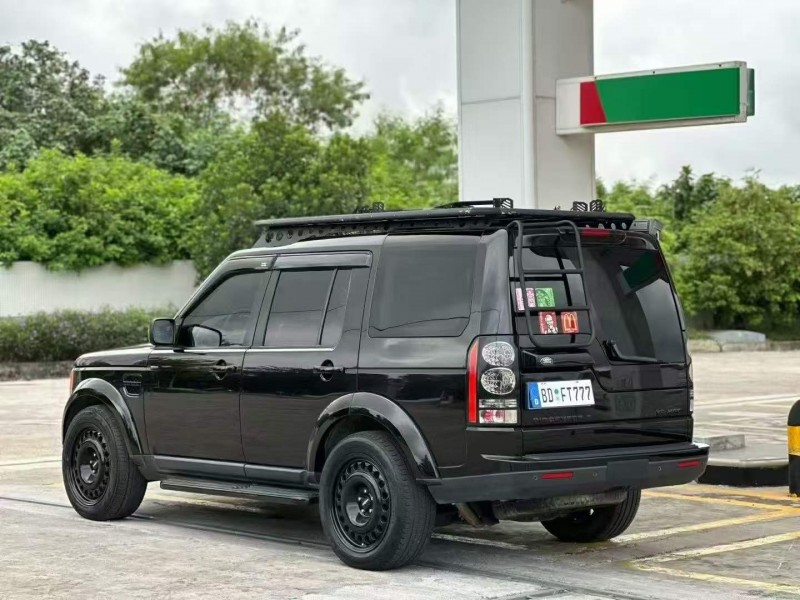 广州11年路虎发现8