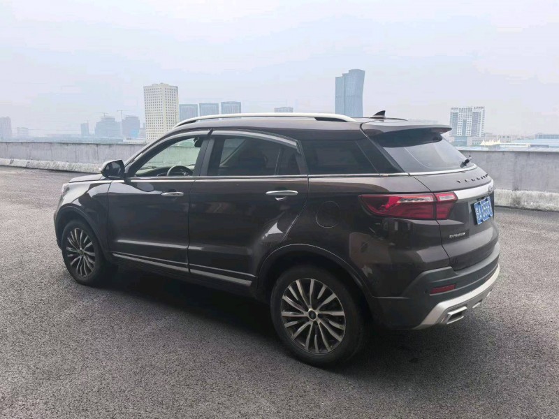 苏州20年福特领界8