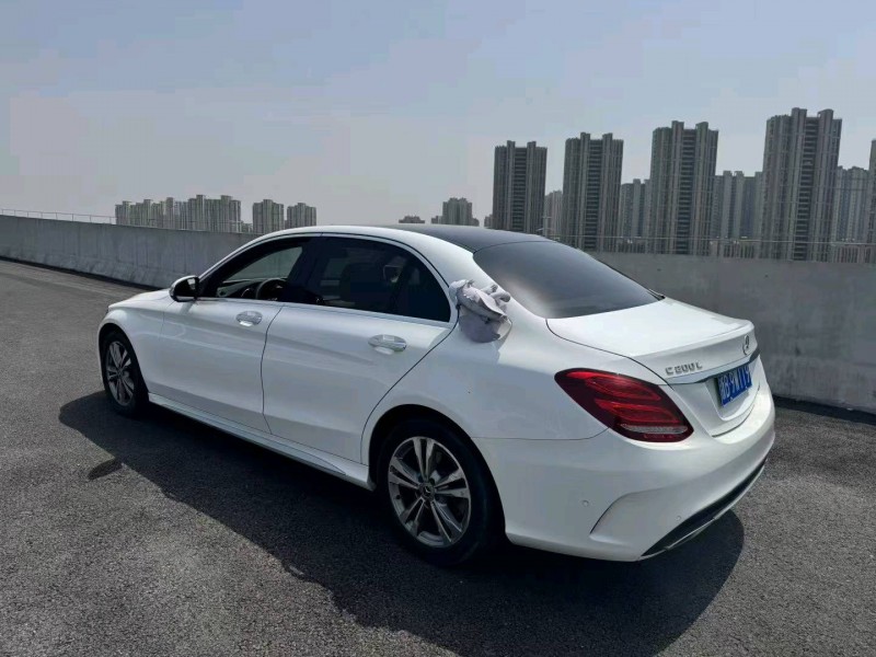 苏州18年奔驰C5