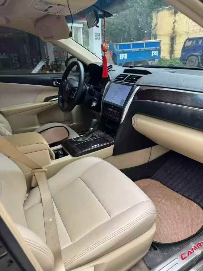 菏泽17年丰田凯美瑞4