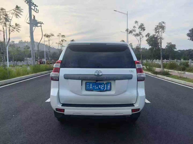 佛山15年丰田普拉多9