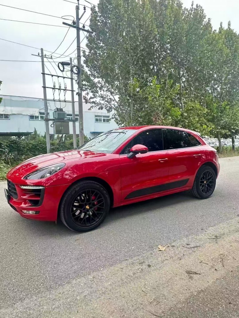 菏泽17年保时捷Macan2