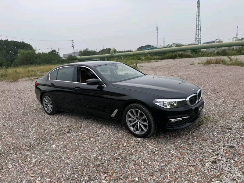 苏州17年宝马5系3