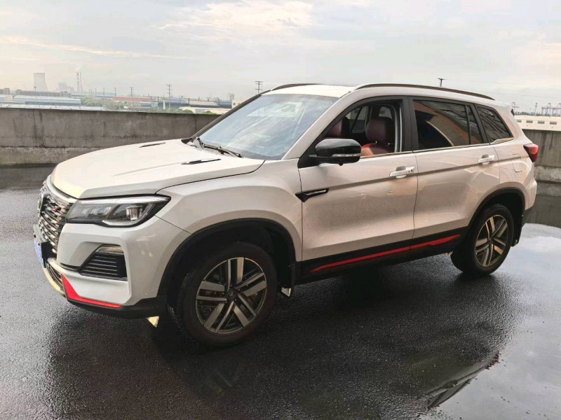 苏州23年长安汽车CS752