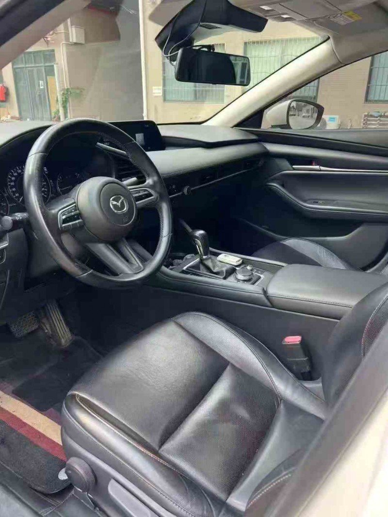 江门20年马自达昂克赛拉7