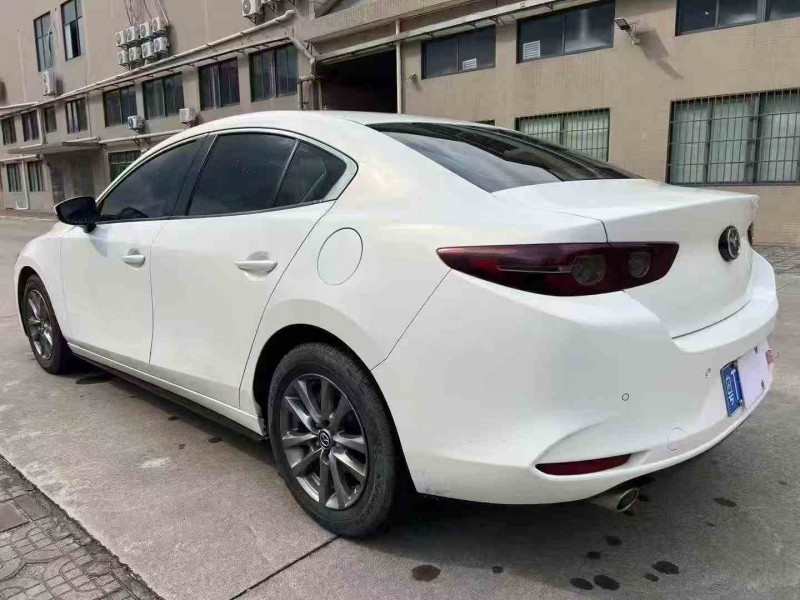 江门20年马自达昂克赛拉8